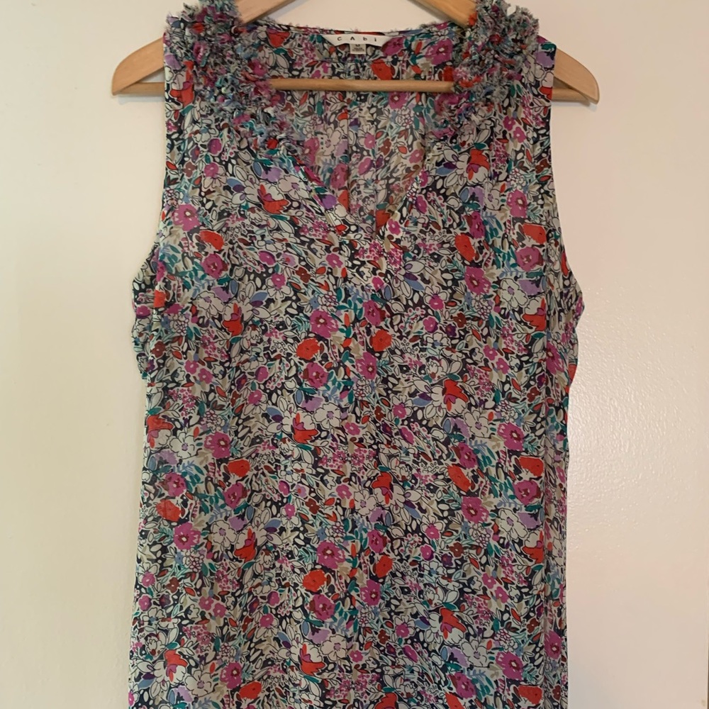 Cabi floral ruffle neck blouse